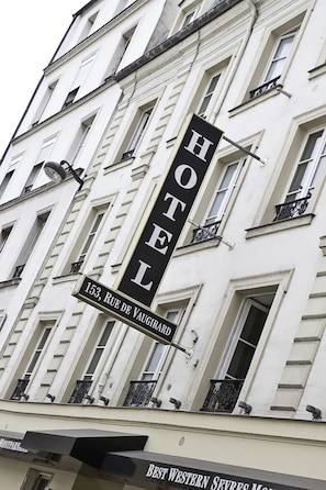 Front of property - Best Western Sevres Montparnasse (Paris)