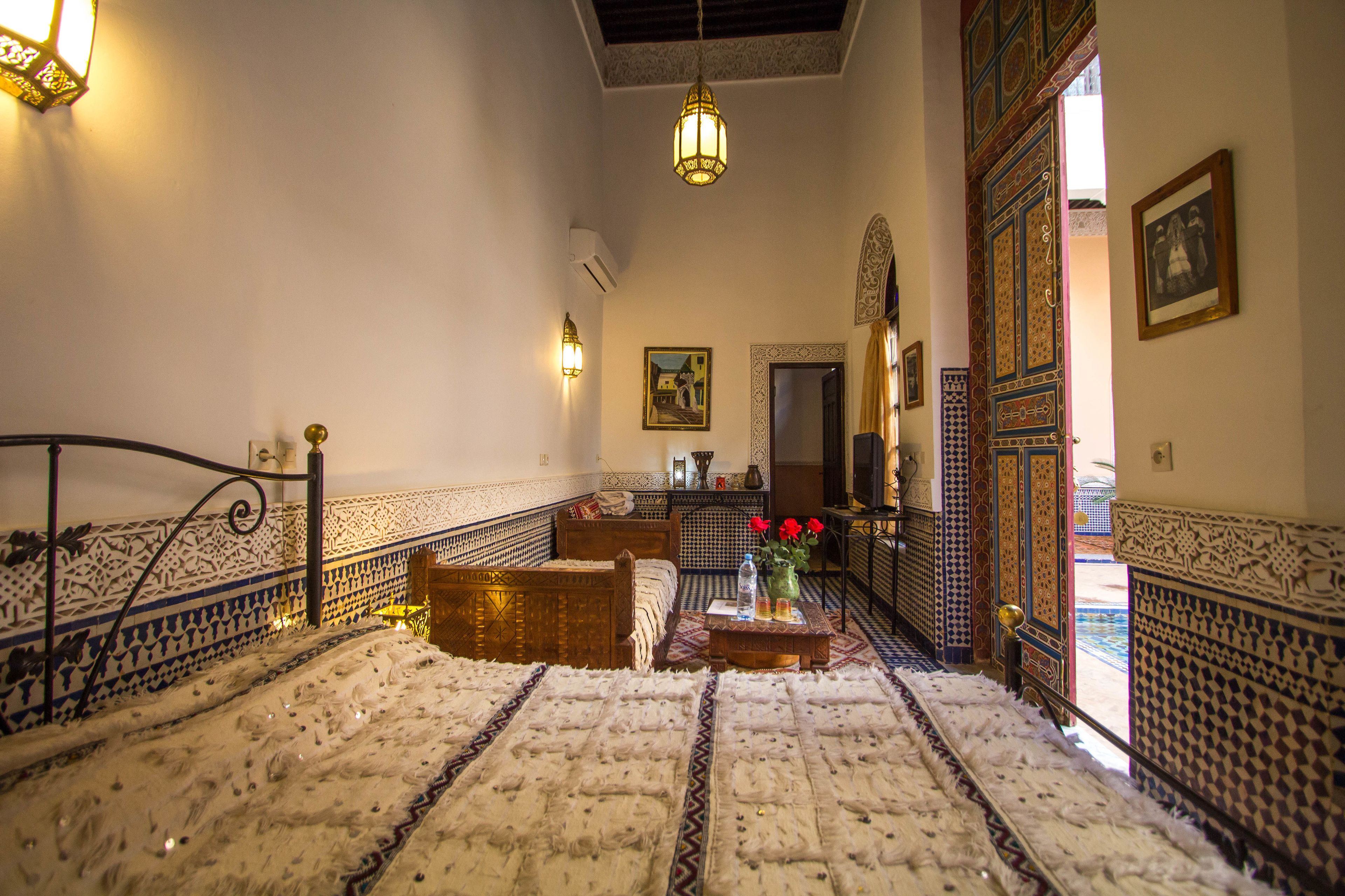 Wi-Fi gratuit, draps fournis