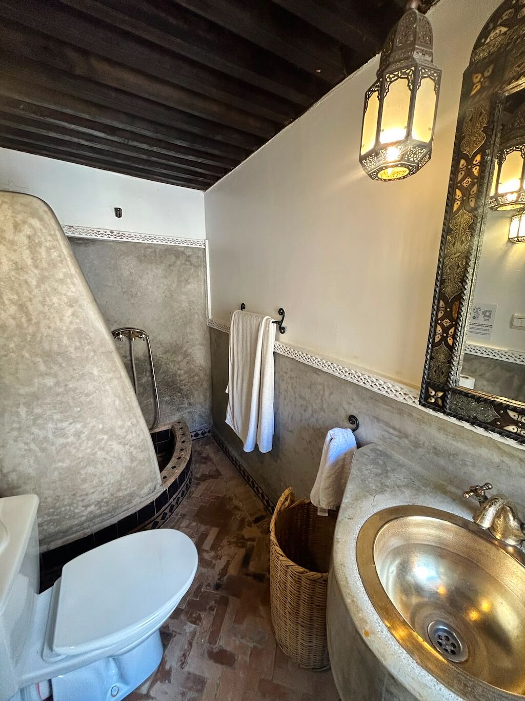 Double Room (Marrakech) | Free WiFi, bed sheets