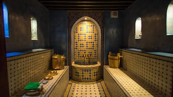 Ångbastu, turkiskt bad/hamam, kroppsbehandlingar och kroppsinpackningar