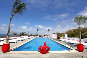 Piscina interna, piscina externa