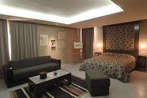 Premium bedding, minibar, desk, blackout curtains - Hotel Des Arts Resort & Spa (Dar Bouazza)