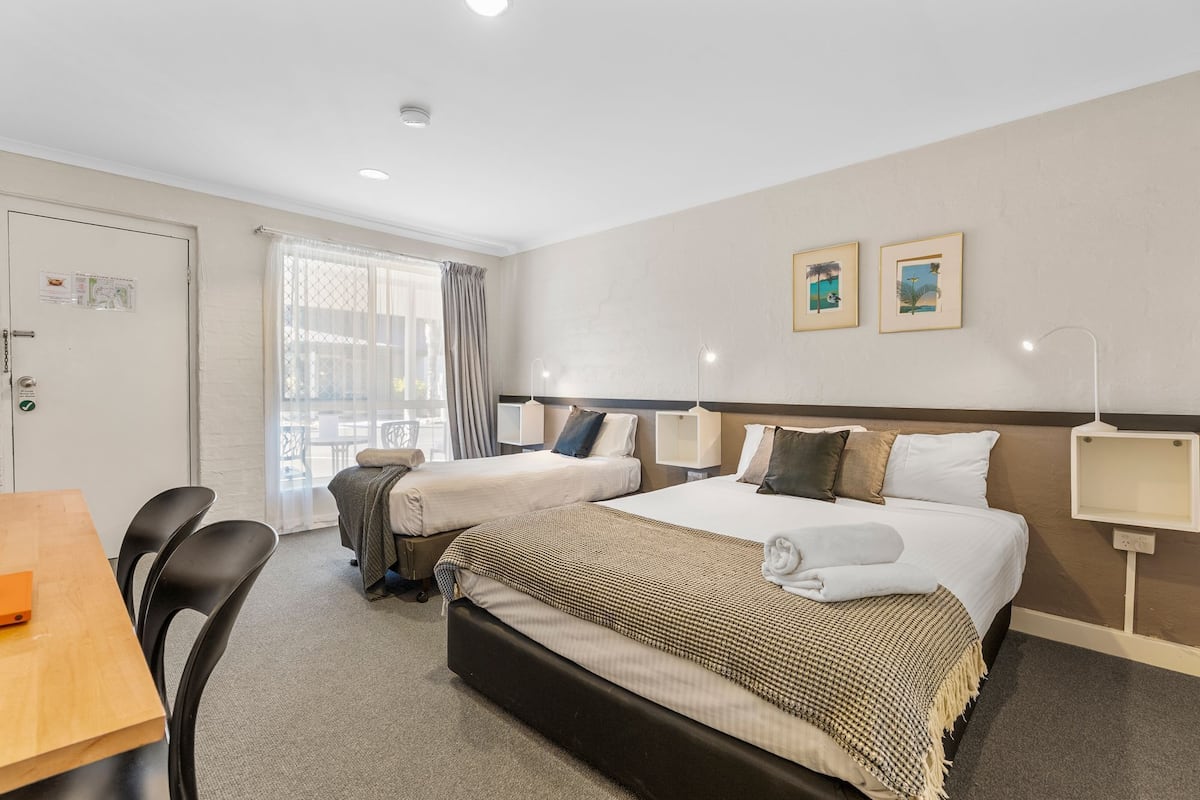 1 bedroom, minibar, individually decorated, individually furnished