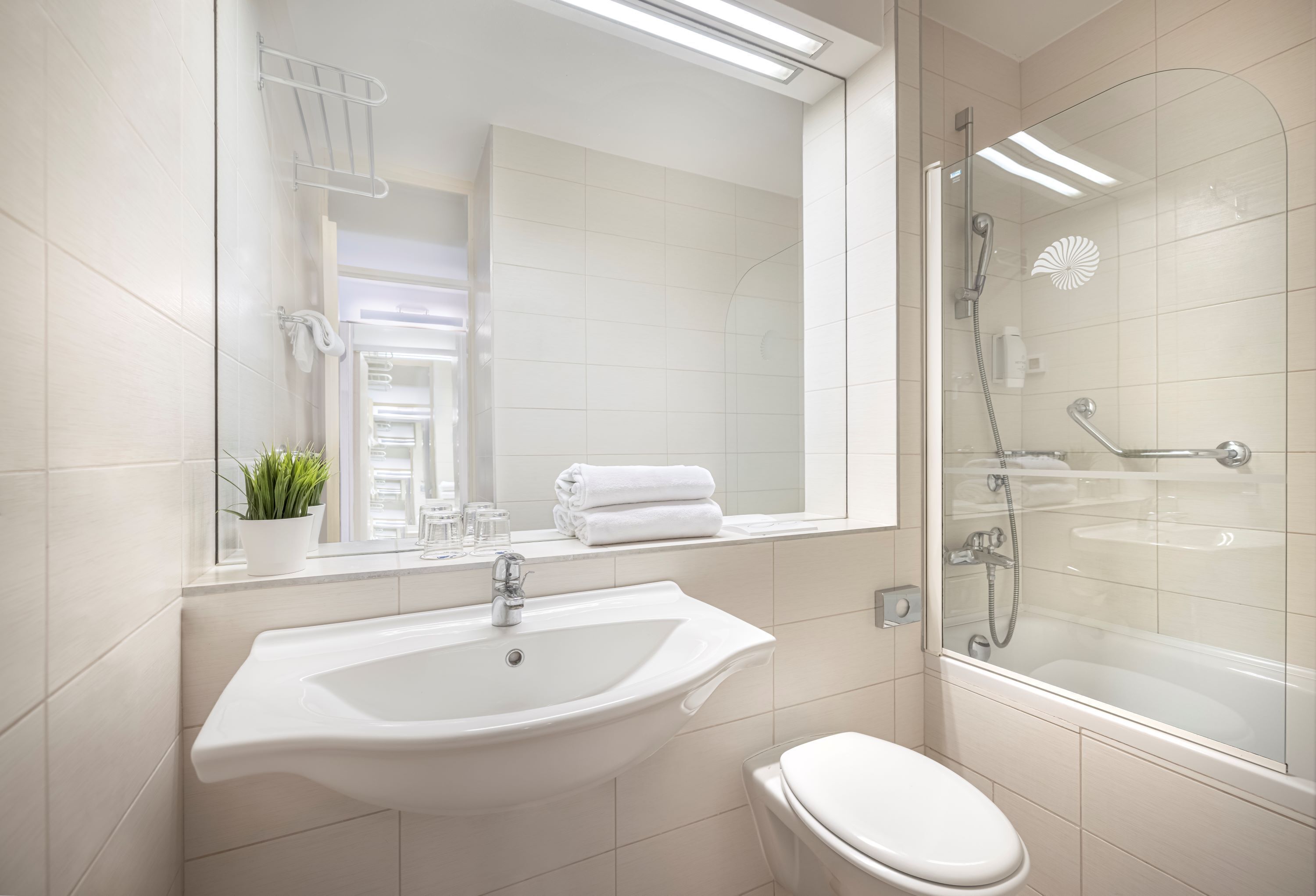 superior room for 4+2 | bathroom | free toiletries, hair dryer, towels