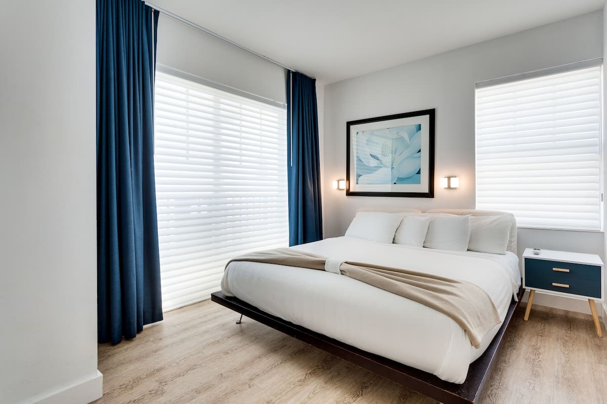 1 bedroom, premium bedding, in-room safe, desk