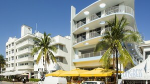 Front of property - Congress Suites at the Strand (Miami Beach)