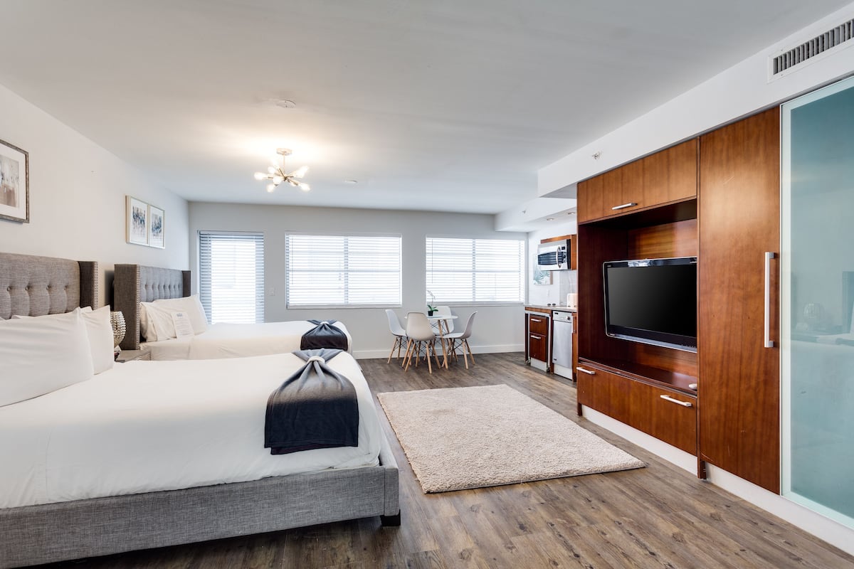 Junior Double Room | Premium bedding, in-room safe, desk, laptop workspace