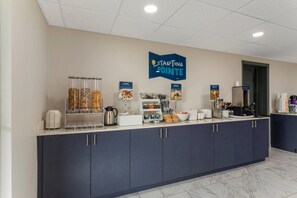 Free daily continental breakfast  - Clarion Pointe Kimball By Choice Hotels (South Pittsburg)
