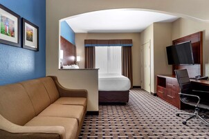 Suite, 1 King Bed with Sofa bed, Non Smoking