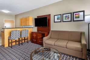 Desk, iron/ironing board, free cots/infant beds, free WiFi