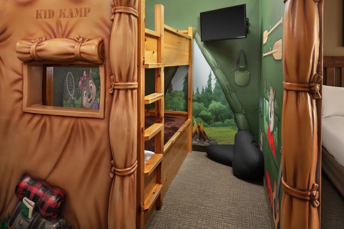 Kid Kamp Suite - Water Park Included | In-room safe, iron/ironing board, Internet, bed sheets