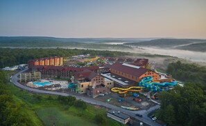 Exterior - Great Wolf Lodge Pocono Mountains, PA (Scotrun)