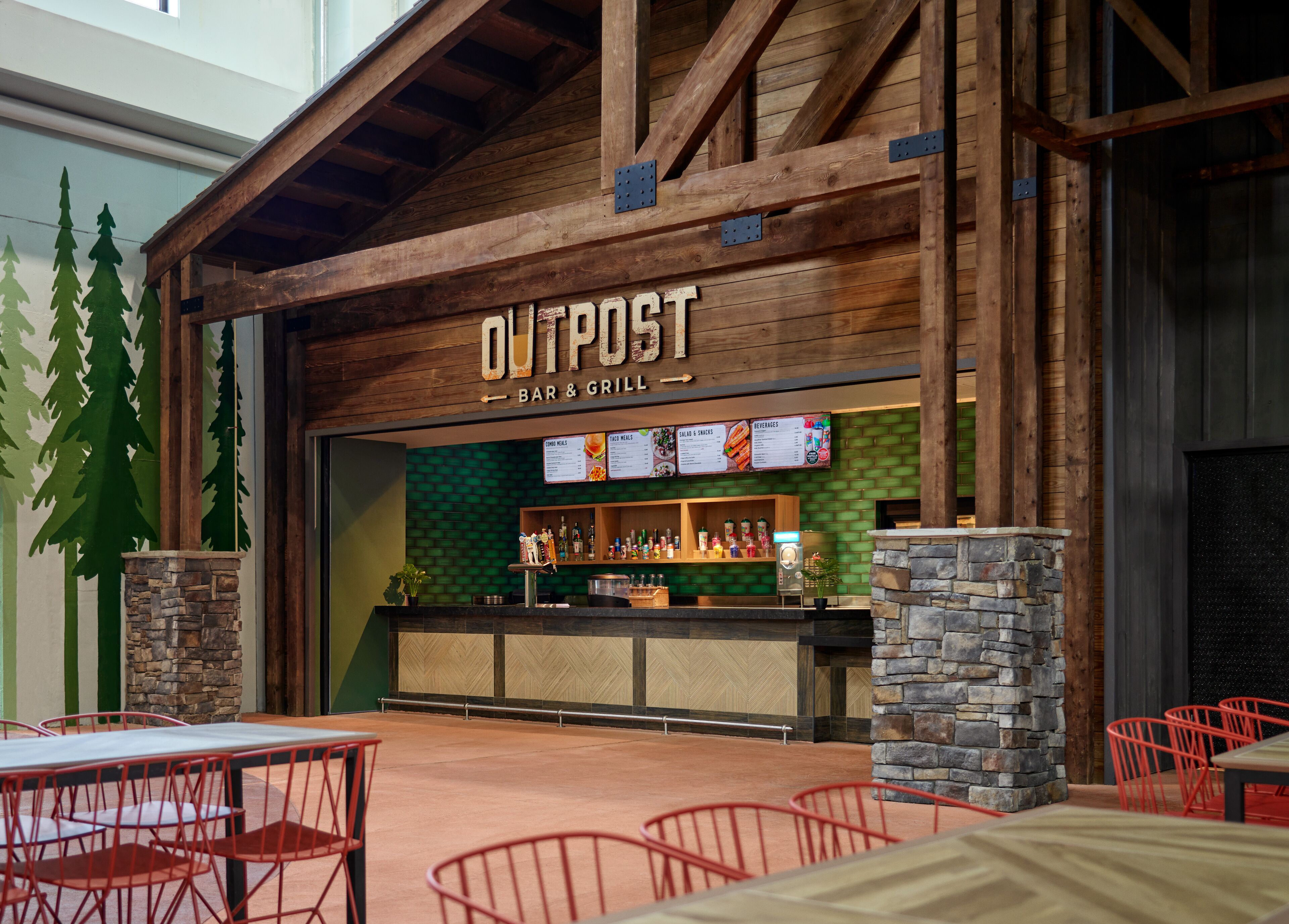 7 restaurants, lunch, dinner served; pizza