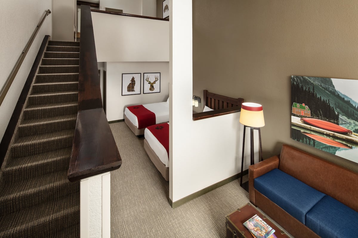 loft fireplace - water park included | in-room safe, iron/ironing board, internet, bed sheets