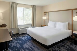 Desk, blackout curtains, iron/ironing board, free WiFi - Fairfield Inn & Suites by Marriott Clovis (Clovis)