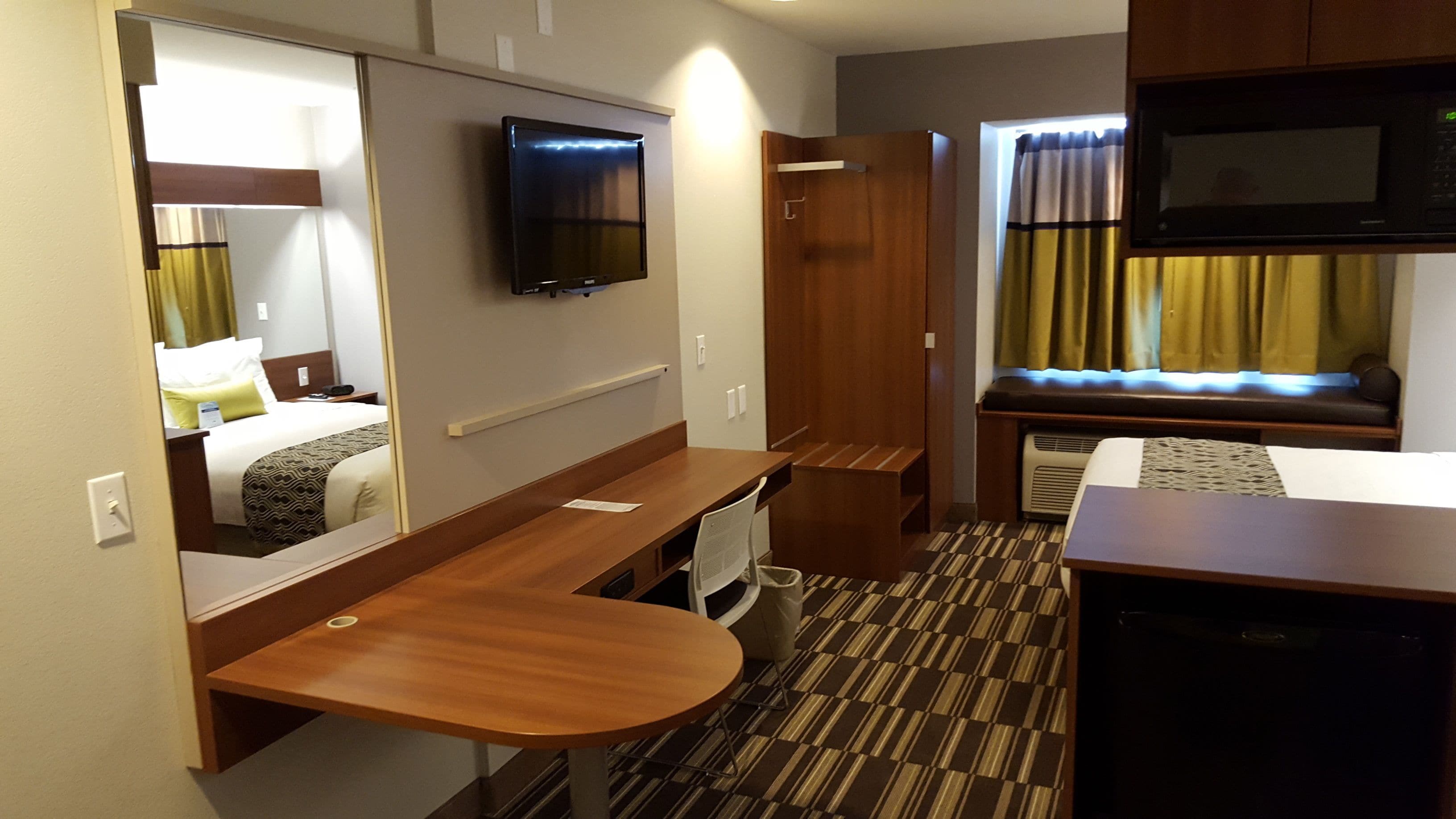 studio suite, 1 queen bed, accessible, non smoking (mobility accessible) | in-room safe, desk, laptop workspace, blackout curtains