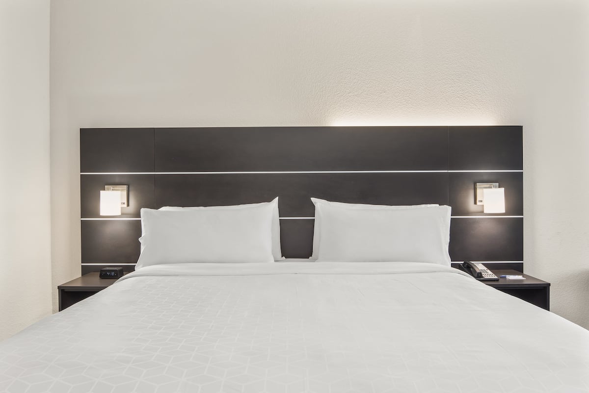 Camera Standard, 1 letto king | Biancheria da letto di alta qualità, una cassaforte in camera