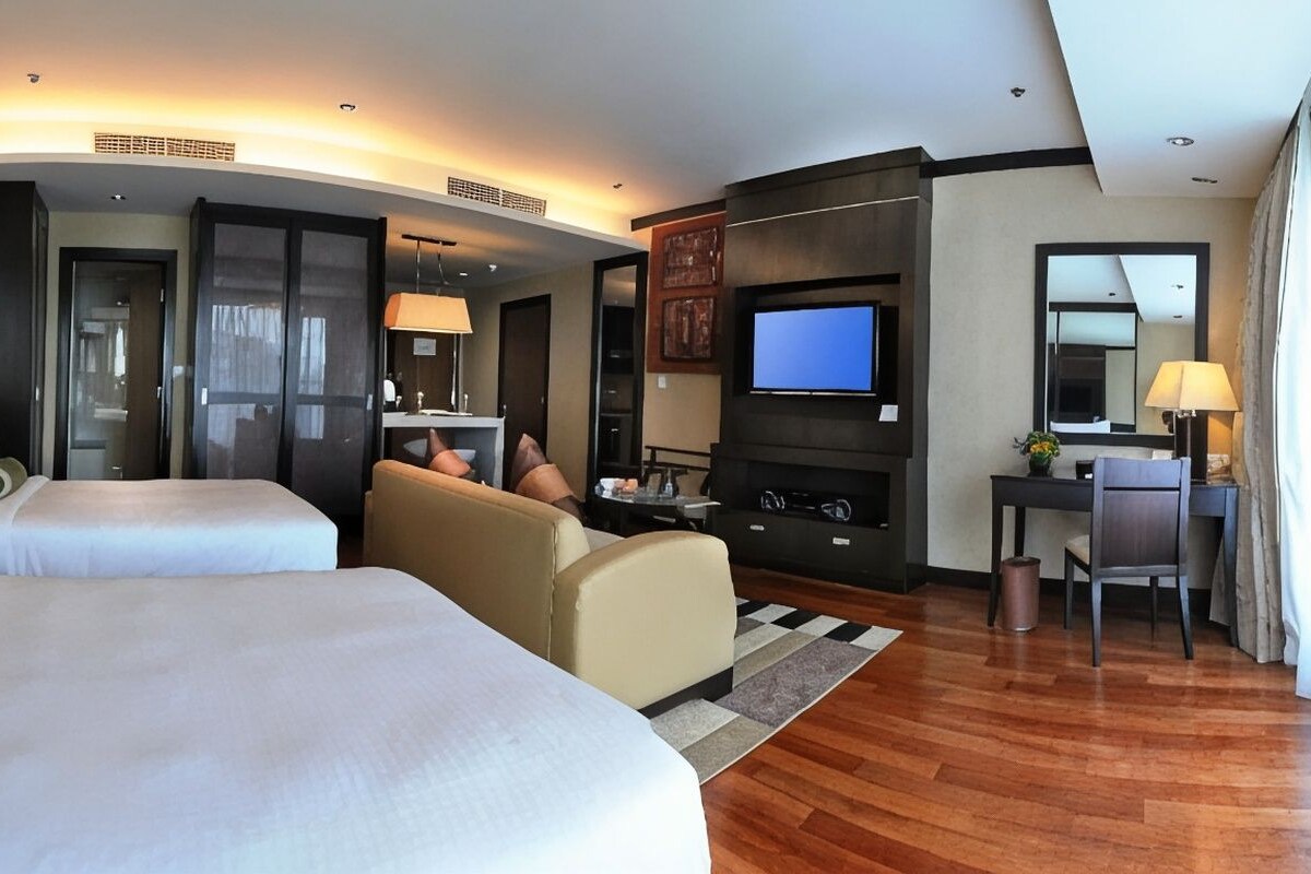 In-room safe, desk, soundproofing, iron/ironing board