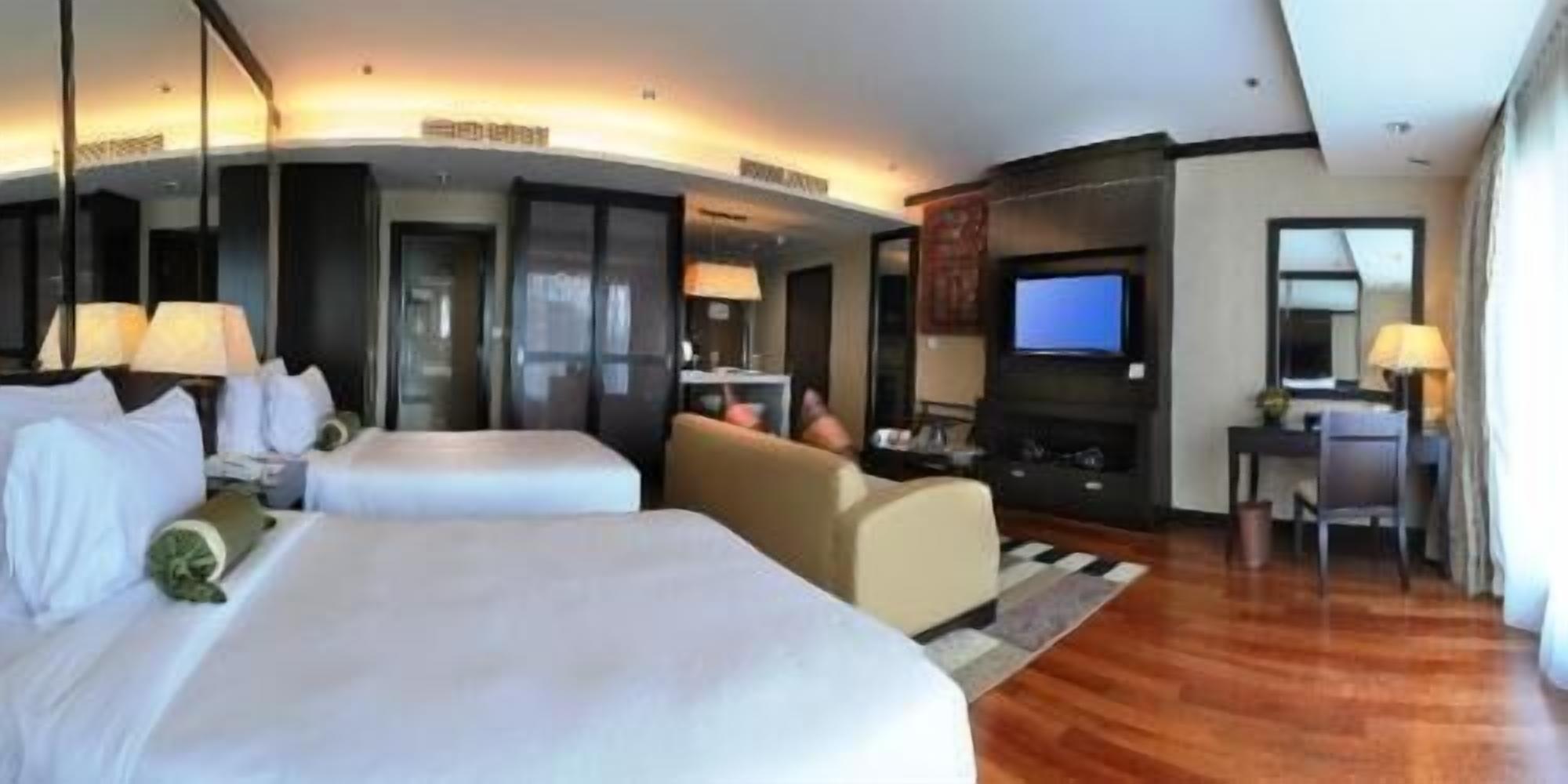 In-room safe, desk, soundproofing, iron/ironing board