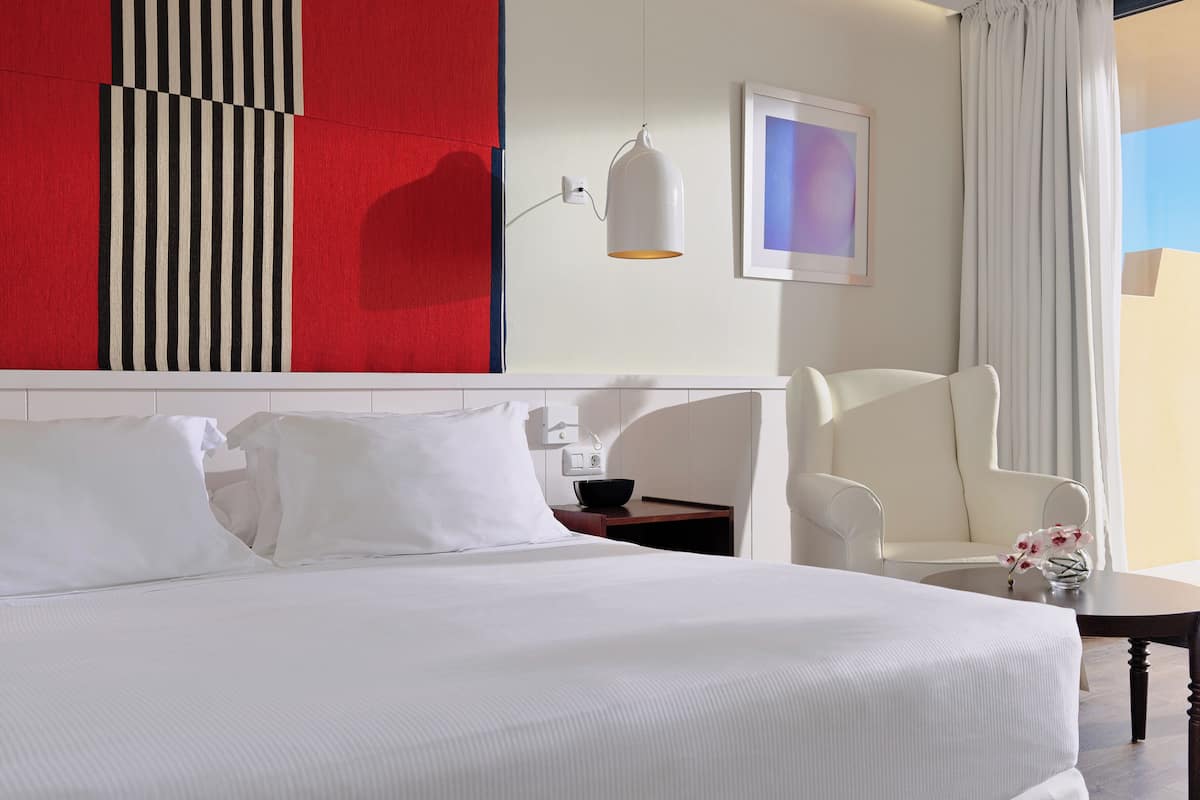 Bureau, rideaux occultants, Wi-Fi gratuit, draps fournis