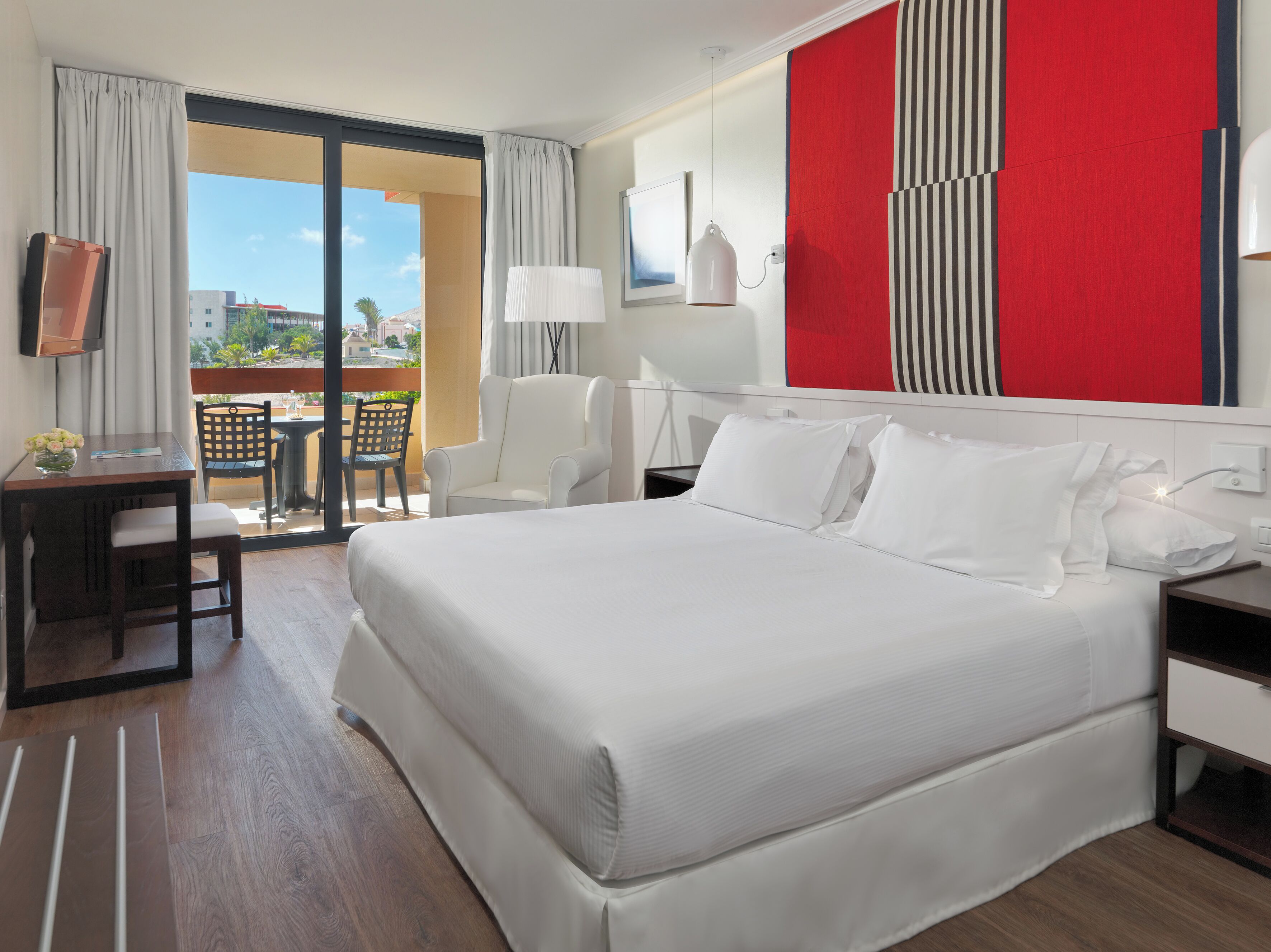 Bureau, rideaux occultants, Wi-Fi gratuit, draps fournis