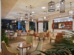 Piano bar