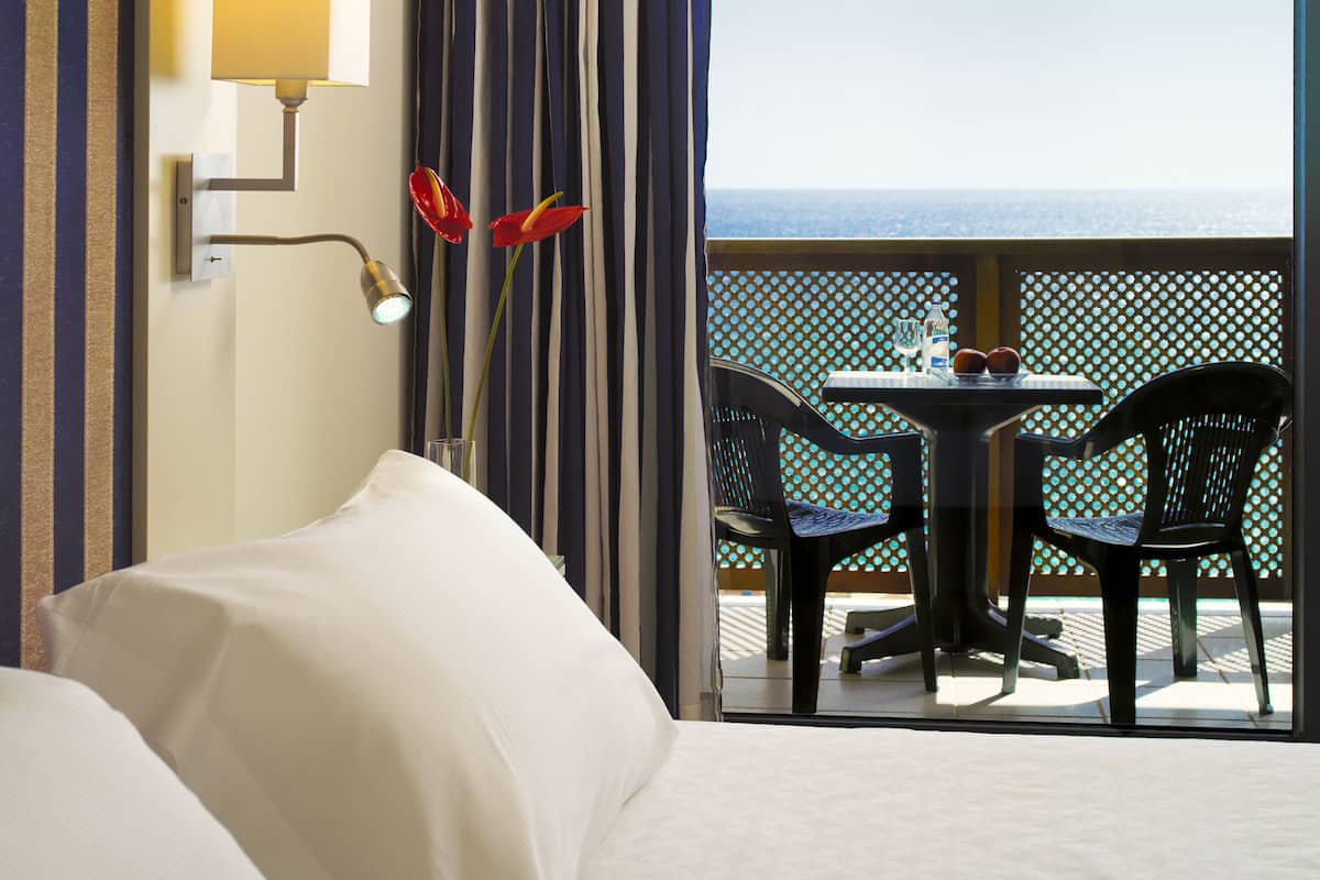 1 bedroom, desk, blackout curtains, free wifi