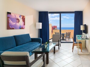 Desk, blackout curtains, free WiFi, bed sheets - H10 Tindaya (Pajara)