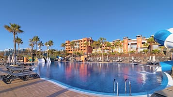 5 outdoor pools, pool umbrellas, pool loungers