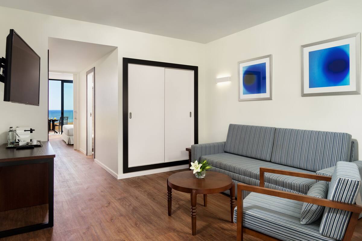 1 bedroom, desk, blackout curtains, free wifi