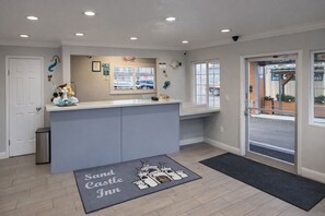 Lobby - Sand Castle Inn (Seaside)
