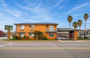 Exterior - Sand Castle Inn (Seaside)