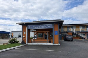 Exterior - Sand Castle Inn (Seaside)