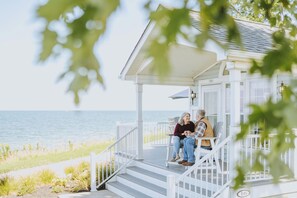 Tabla de planchar con plancha, wifi gratis y ropa de cama 