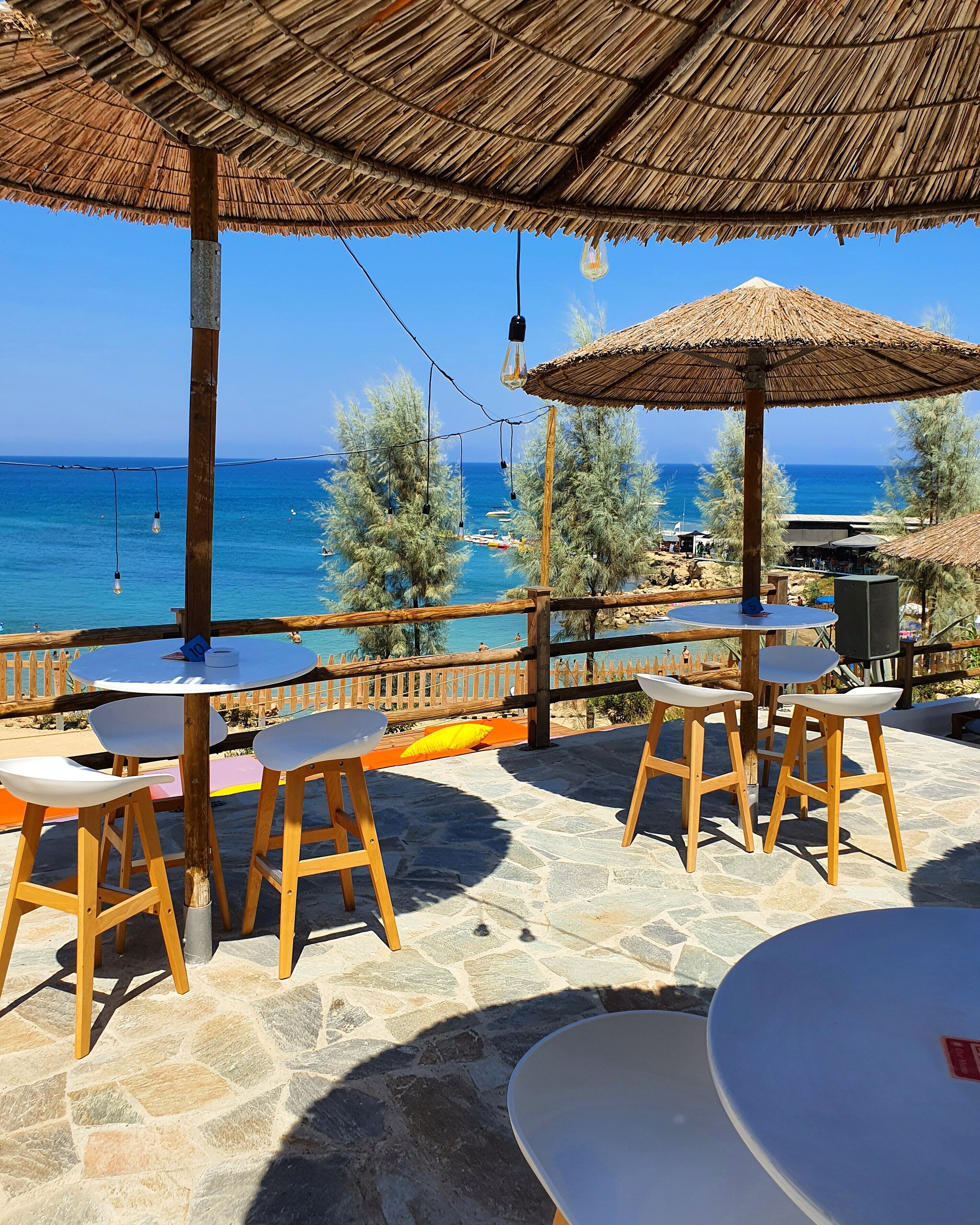 2 restaurants servant le petit déjeuner