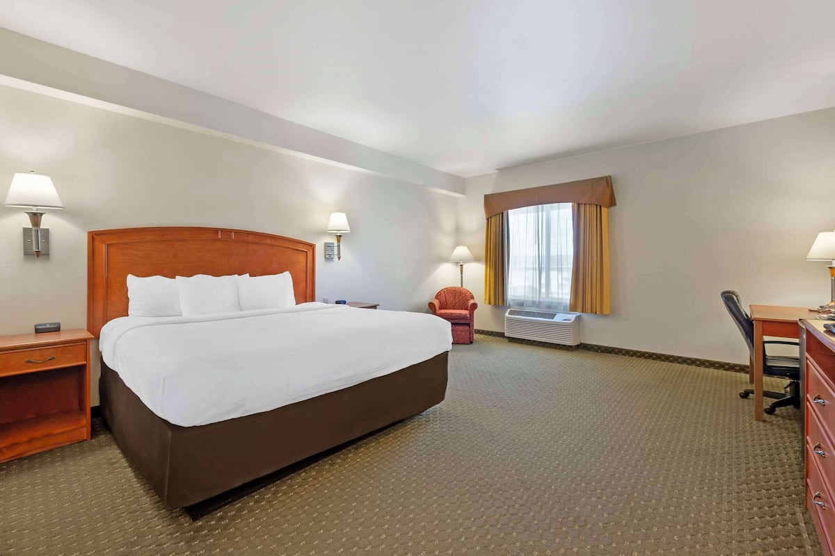 desk, iron/ironing board, free cots/infant beds, free rollaway beds