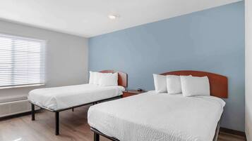 Standard-studio, tupakointi kielletty, jääkaappi ja mikroaaltouuni | Työpöytä, kannettavalle tietokoneelle sopiva työtila