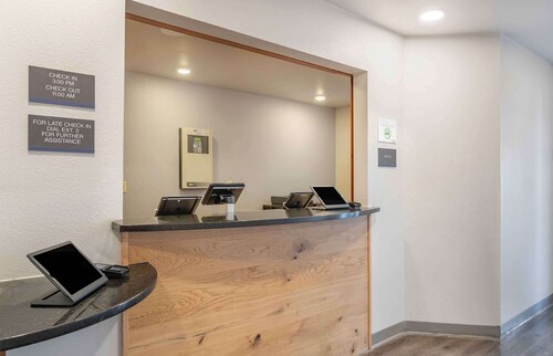 Extended Stay America Select Suites - Omaha - Southwest