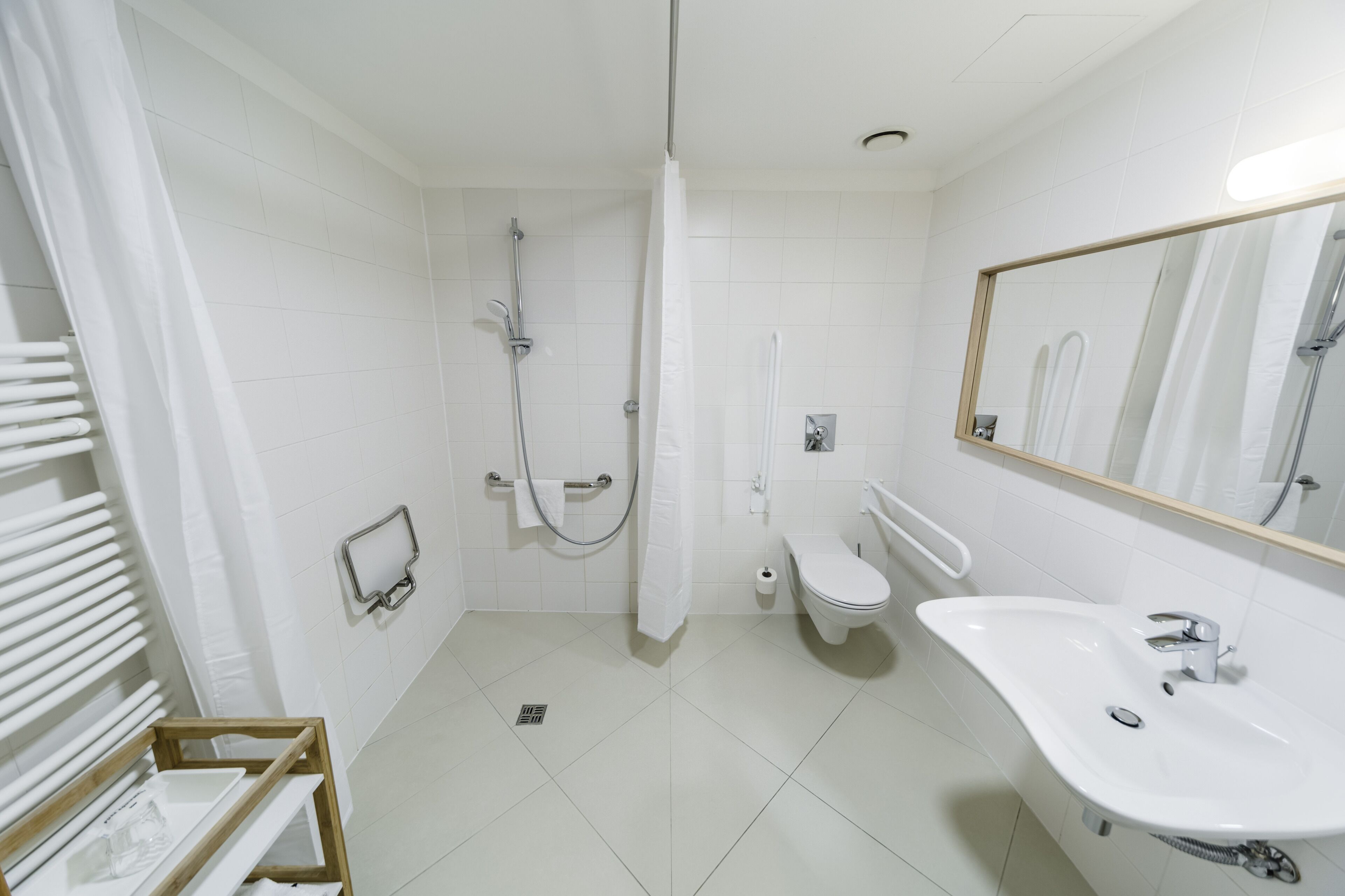 standard single room | bathroom | free toiletries, hair dryer, towels, soap