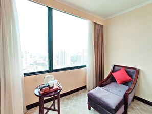 Minibar, desk, blackout curtains, free WiFi - Majestic Hotel (Guangzhou)