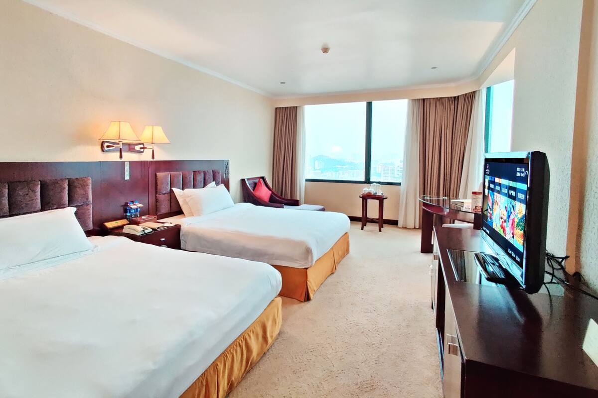 Minibar, desk, blackout curtains, free WiFi