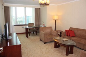 Minibar, desk, blackout curtains, free WiFi - Majestic Hotel (Guangzhou)