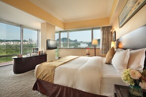 Deluxe King Room, River View