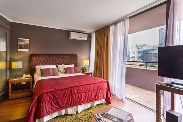 Minibar, in-room safe, iron/ironing board, free cots/infant beds