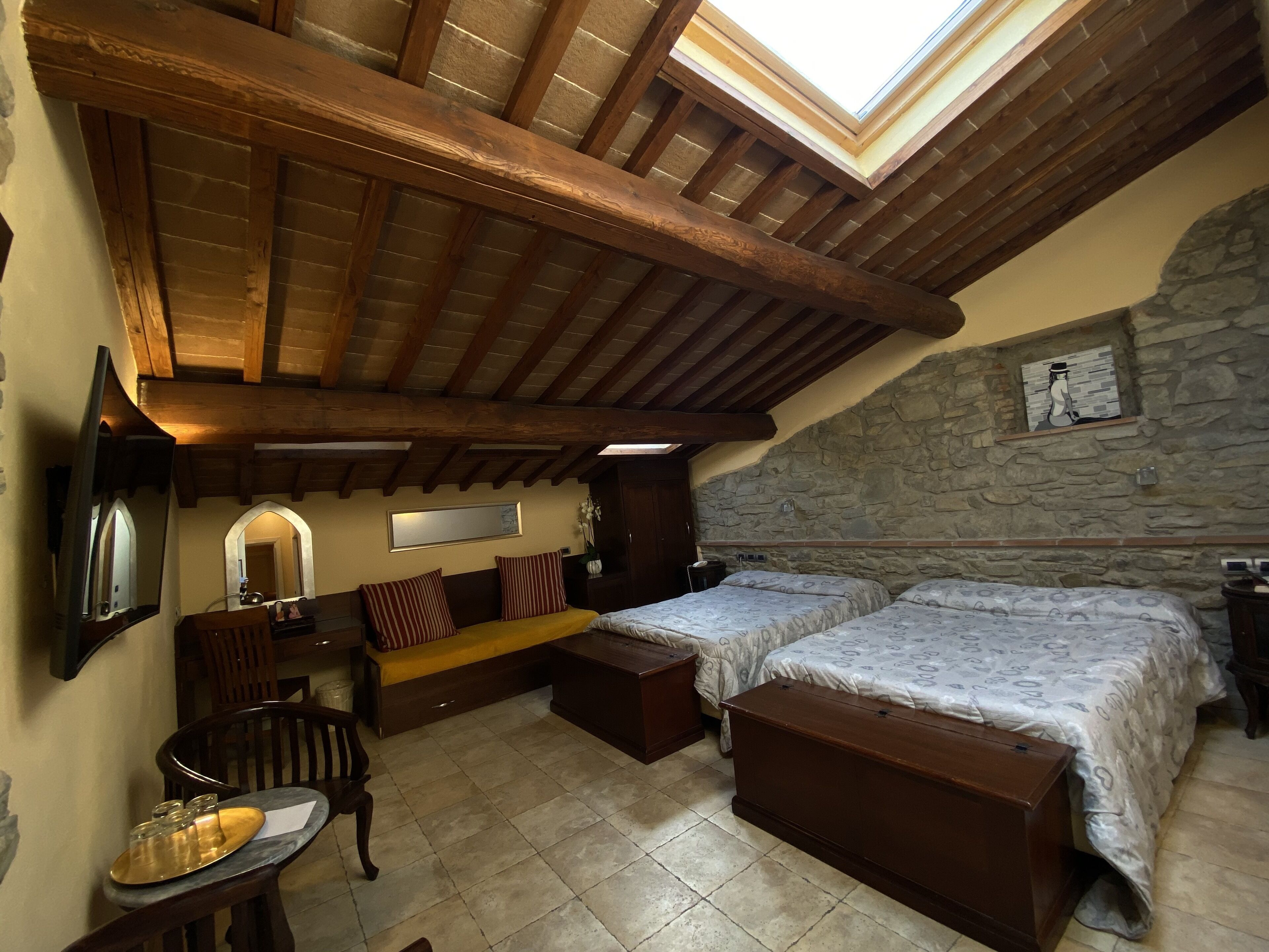 family room (queen) | minibar, in-room safe, desk, blackout curtains