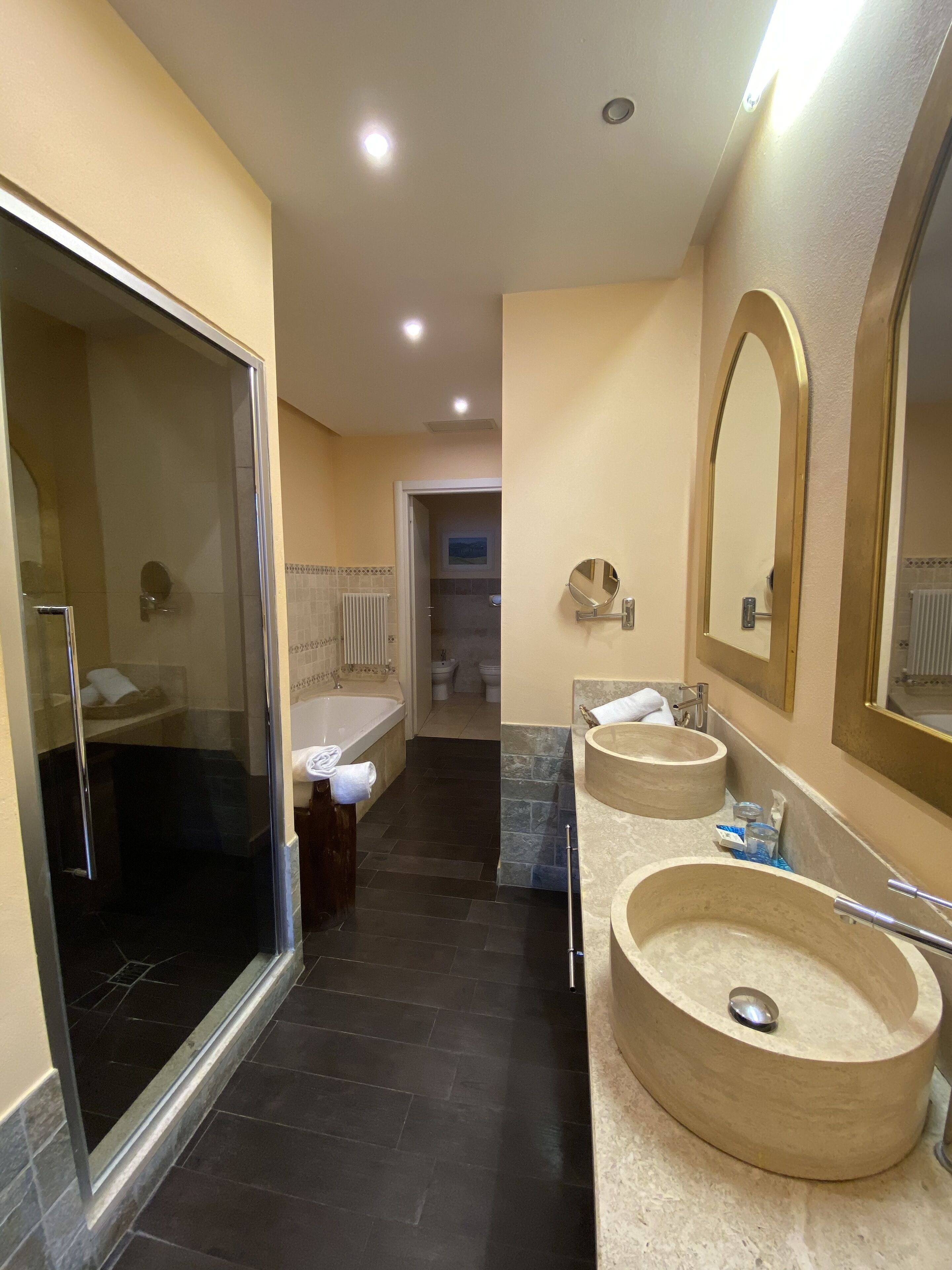 double room single use (vogue) | minibar, in-room safe, desk, blackout curtains