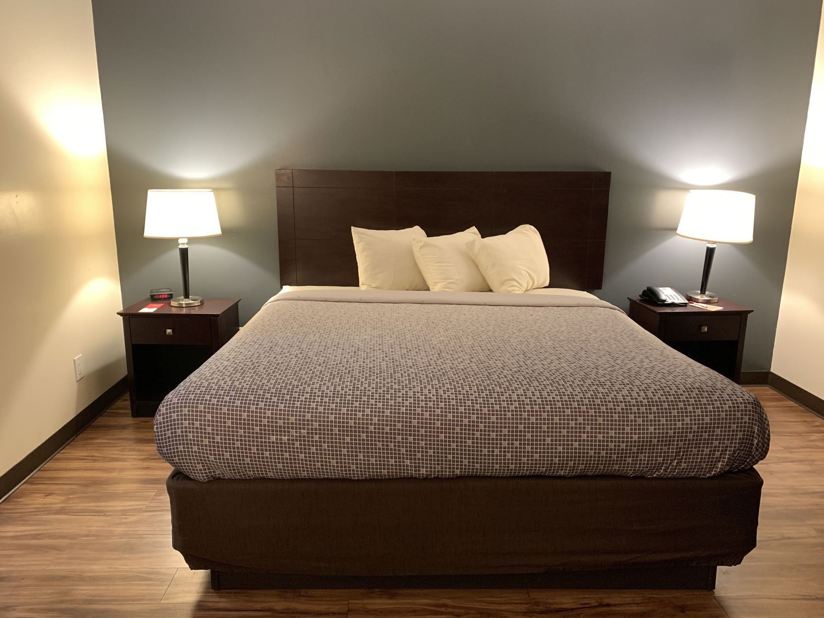 1 bedroom, premium bedding, down comforters, pillowtop beds