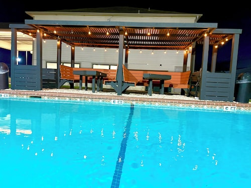 Quality Inn & Suites Victoria South