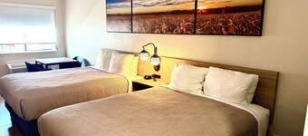 Quality Inn & Suites Victoria South