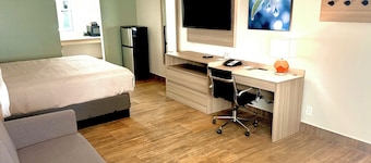 Quality Inn & Suites Victoria South